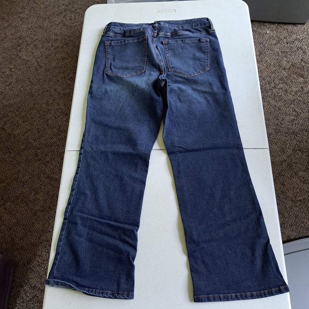 Chaps Mid Rise Crop Kick Jeans - Picture 6 of 7